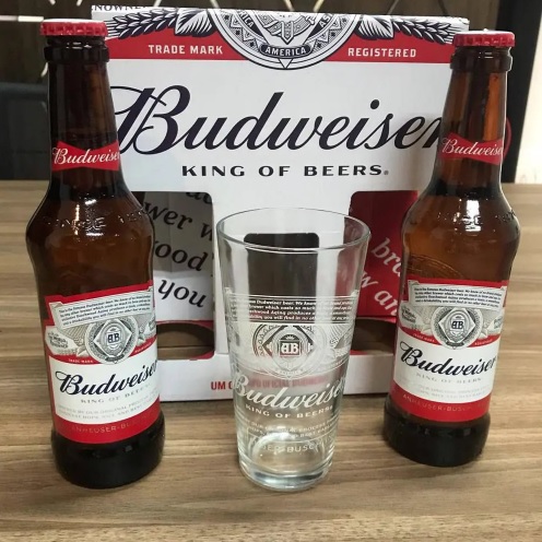 Kit Cerveja Budweiser 330ml 2 Un + Copo Budweiser Vidro 350ml 1 Um