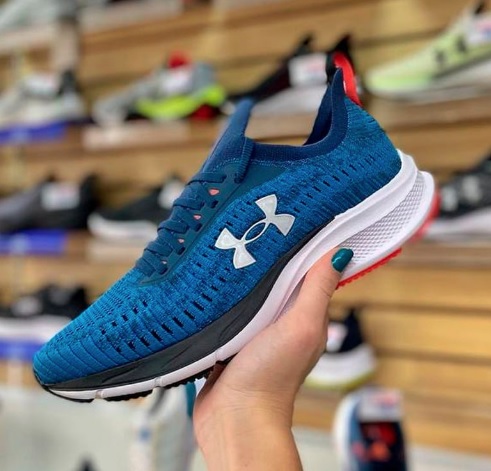 Tênis Under Armour UA CHARGED SLIGHT