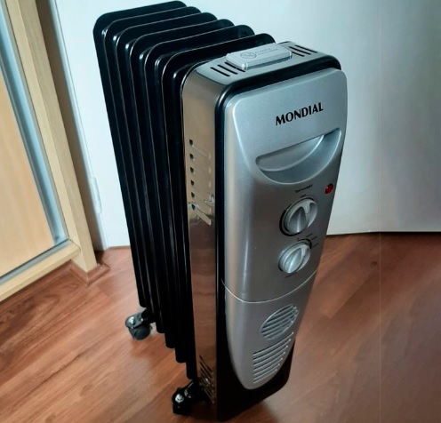 Aquecedor a Óleo, Mondial, Preto/Prata, 1500W, 220V – A-06