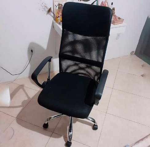 Cadeira Presidente Ergonômica Giratória Preta 3307