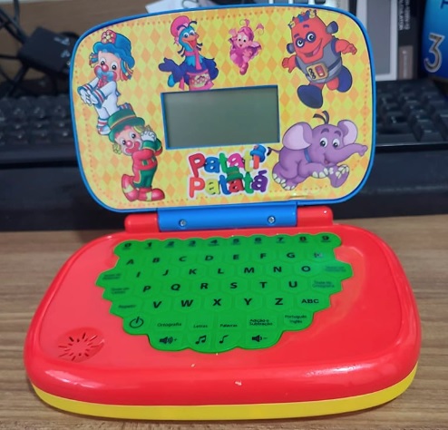 Laptop Patati Patatá Bilíngue – Candide