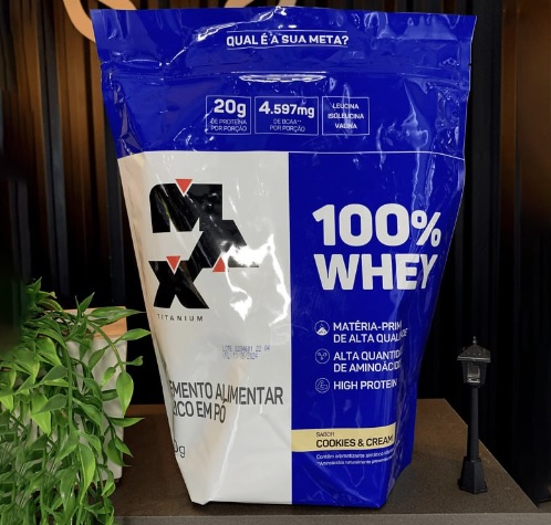 100% Whey Refil (900G) – Cookies and Cream – Max Titanium