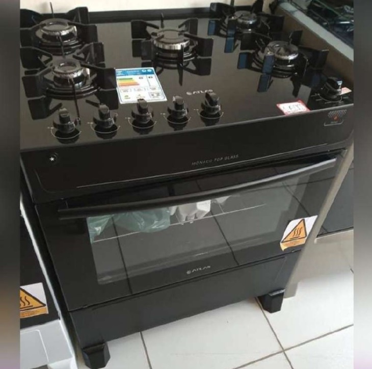 Fogão Atlas 5 Bocas preto Atenas Glass com Acendimento automático – Bivolt
