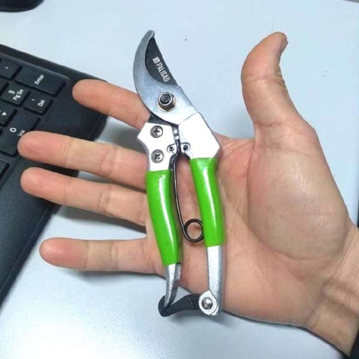 Tesoura Para Poda Palisad 180 mm com Trava e Mola Cabo Revestido de Borracha