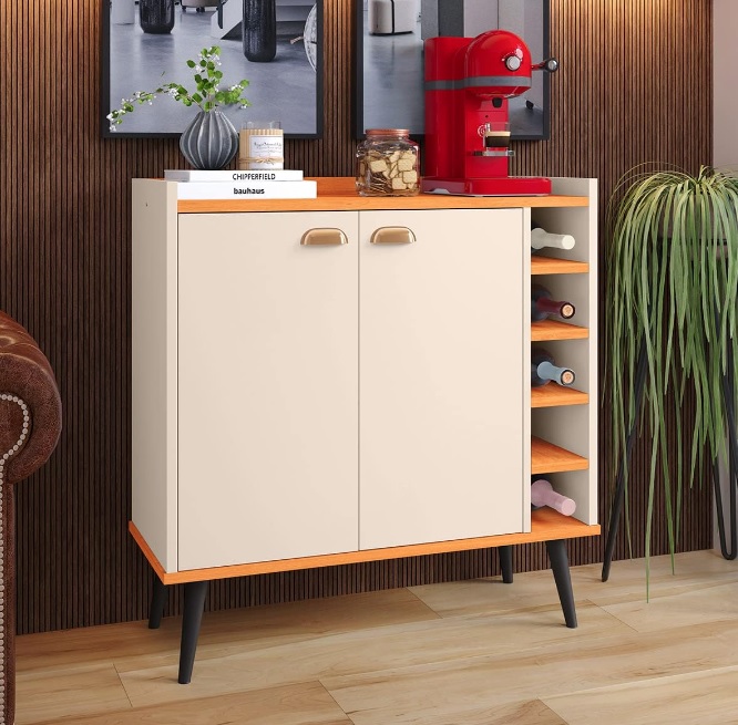 Aparador Buffet Madero 2 Portas Barzinho Adega 5 Garrafas Cantinho do Café Prateleira Organizadora Pés Palito Retrô – Diversas Opções de Cores – RPM Móveis (Off White/Cinamomo)