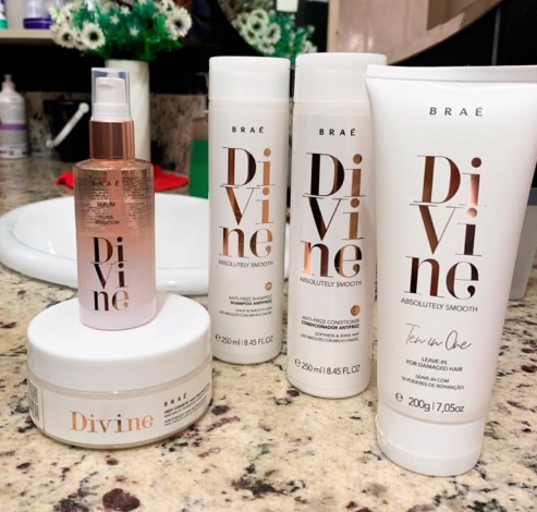 Kit Braé Divine Anti Frizz Shampoo + Condicionador 250ml + Máscara Hidratação 200g + Sérum 60ml + Leave-In 10 em 1-200g