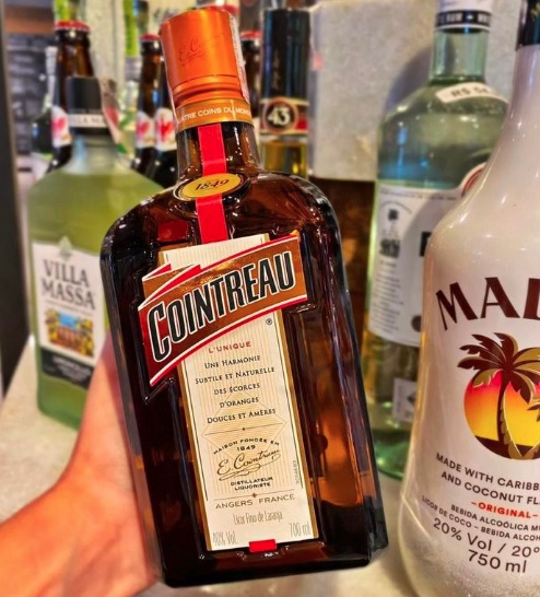 Licor Cointreau Sabor Licor fino de Laranja 700 ml