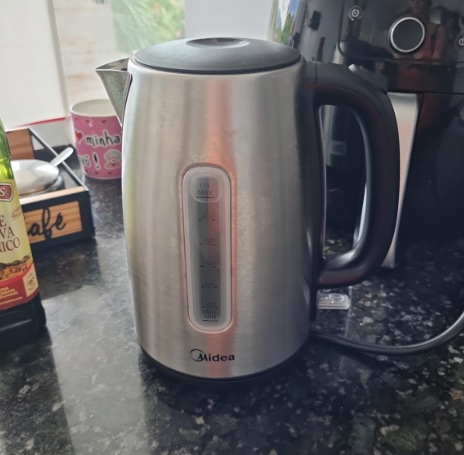 Chaleira Elétrica Inox Midea 1,7 Litros, Visor Externo do Nível de Água,110 Volts/60Hz