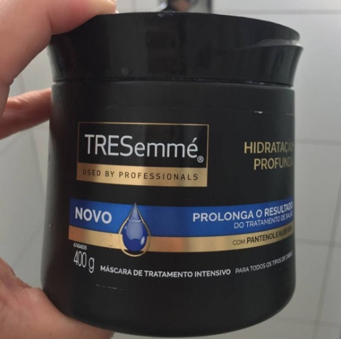 TRESemmé – Máscara de Tratamento, Hidratação Profunda cabelos hidratados e macios 400g