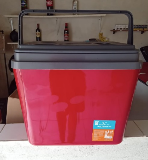 Caixa Térmica Pop 34L Vermelho Velvet Invicta