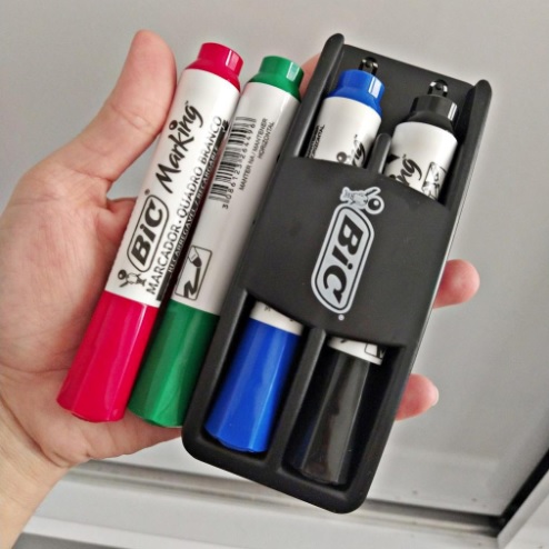 Kit 4 Marcadores de Quadro Branco BIC Marking Cores Clássicas + 1 Apagador, Ponta Resistente, Apaga Fácil, 970929