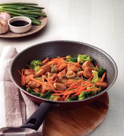 Panela Wok Tramontina Loreto com Revestimento Interno e Externo Antiaderente Starflon Max 28 cm – Vermelho