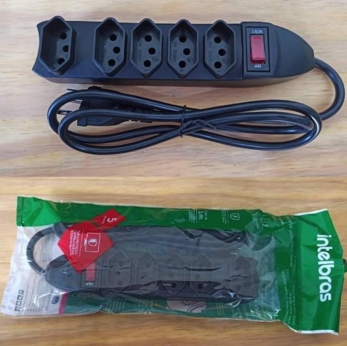 Protetor Eletrônico Intelbras com 5 tomadas EPE 1005 Preto