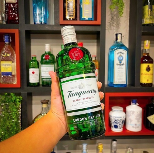 Gin Tanqueray London Dry Clássico e Seco 750ml
