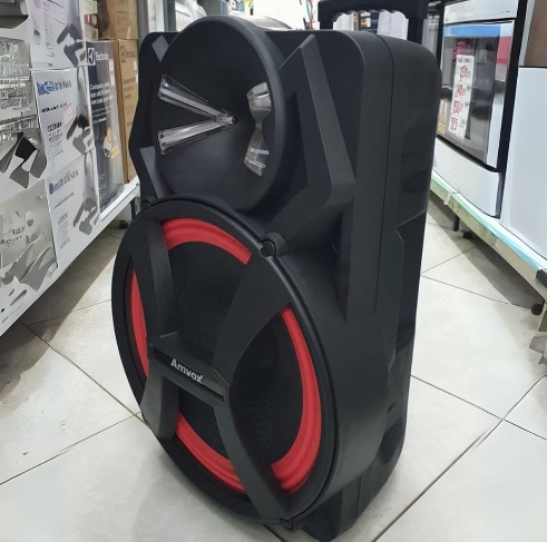 Caixa Amplificada Amvox Aca 1100 Dezoitão 1100w Rms Bivolt Cor Preto 127V/220V