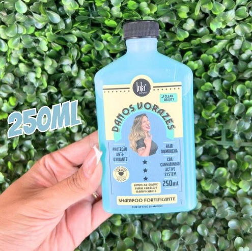 Lola Cosmetics Danos Vorazes Shampoo 250Ml