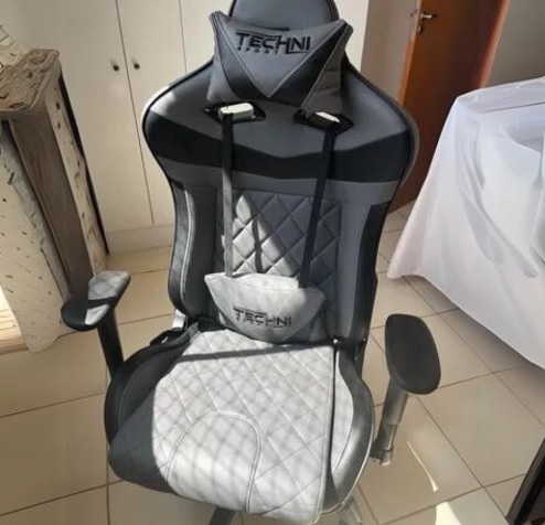 Cadeira Gamer Techni Sport Reclinável Giratória – Preta e Cinza TSXL3