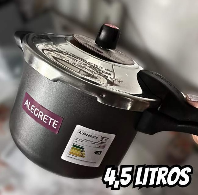 Panela De Pressão Fechamento Externo Antiaderente 4,5l Cor Vermelho