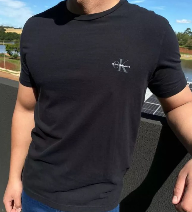 Camiseta Calvin Klein Jeans New Mono Logo Re Issue Preta