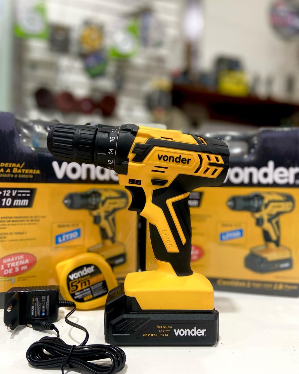 Vonder Parafusadeira/Furadeira Com Bateria Carregador Bivolt Automático Pfv 012 12 V