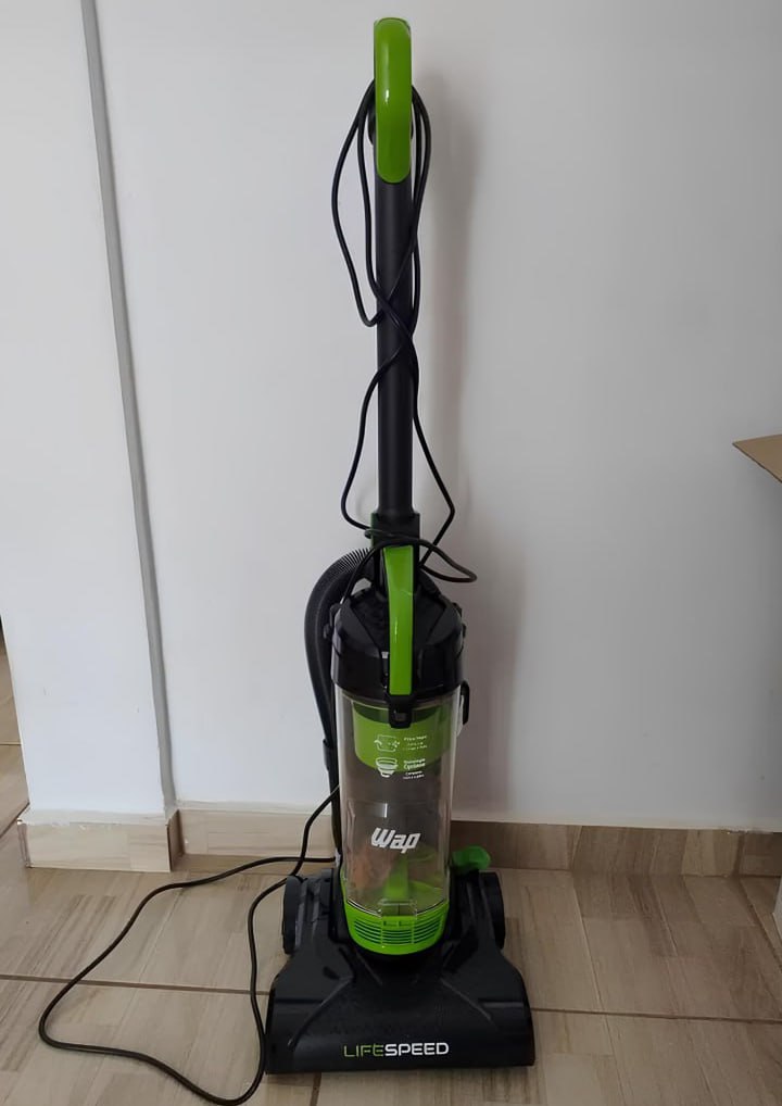 Wap Life Speed 1.6L aspirador de pó 127V preto e verde