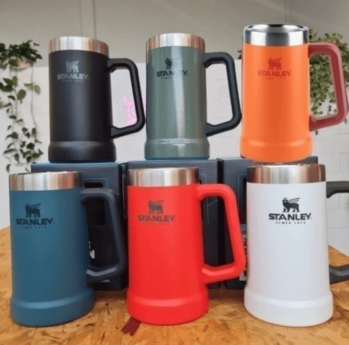 Caneca Térmica de Cerveja Stanley Matte Black | 709ML