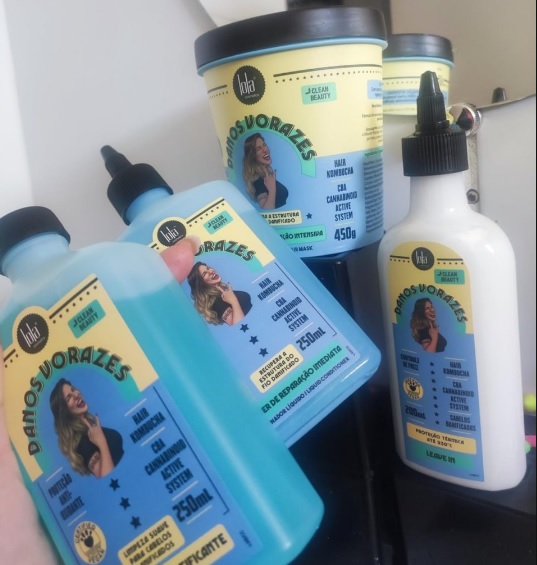 Lola Cosmetics Kit Danos Vorazes: Shampoo + Condicionador + Máscara + Leave In