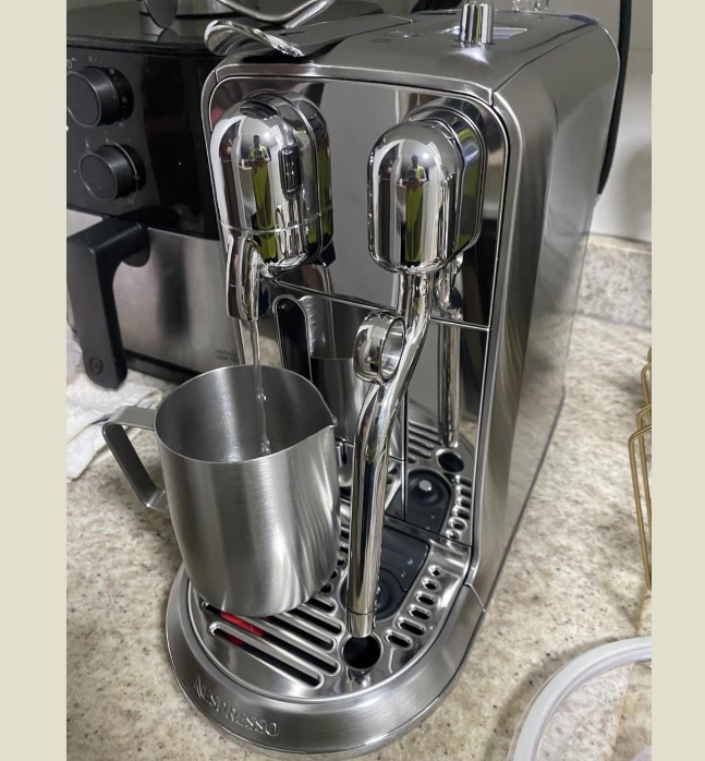 Nespresso Cafeteira Creatista Plus Metálica 110V