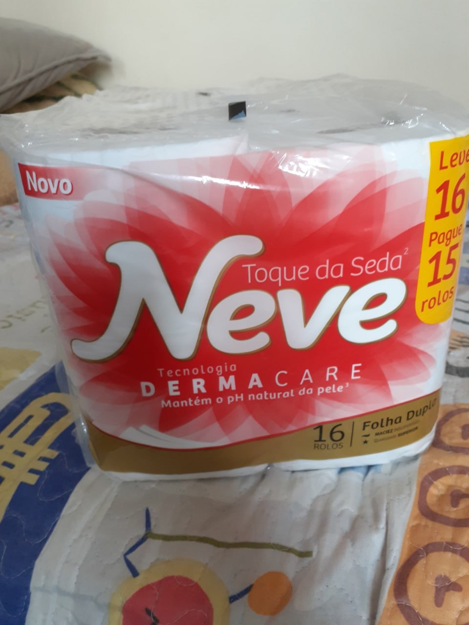 Neve Papel Higiênico Toque de Seda Folha Dupla, 30m, Leve 16 Pague 15 Rolos