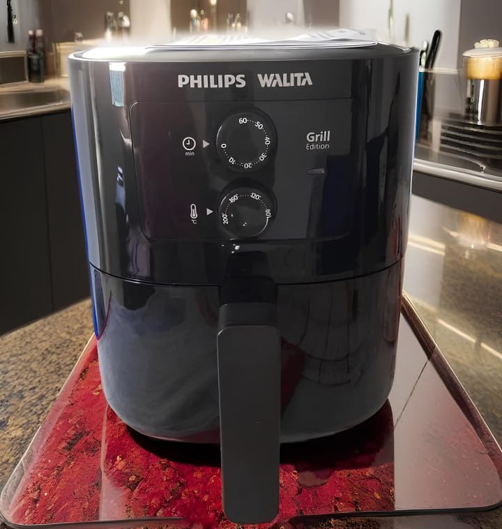 Fritadeira Airfryer Série 3000 Grill Edition Philips Walita com 4.1L de capacidade Preta 1400W 110v – HD9202/91