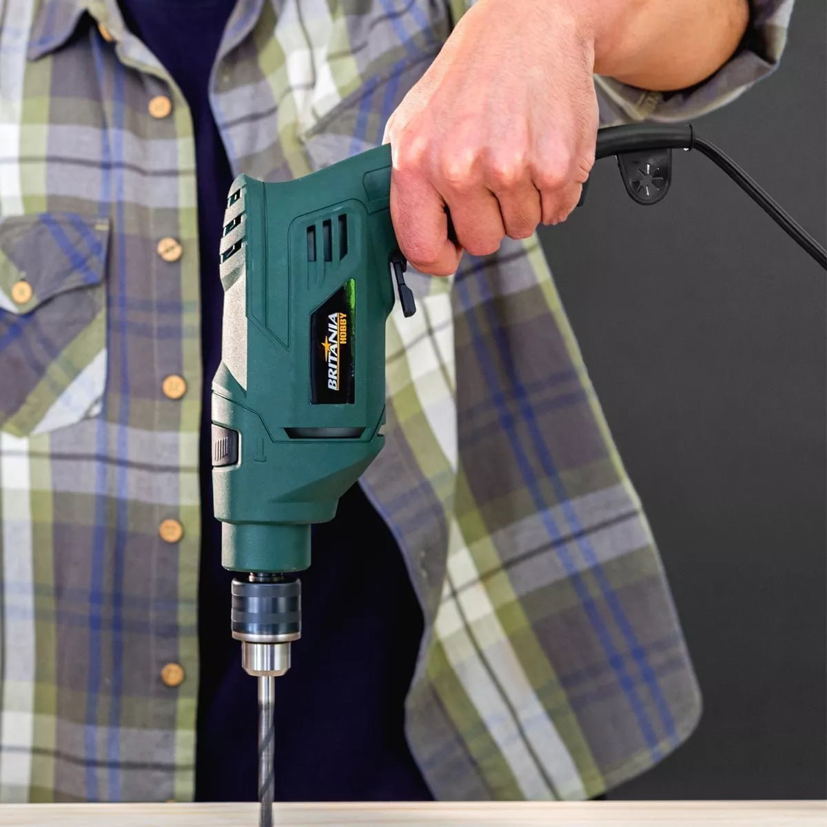 Furadeira De Impacto 3/8” 650w Bfu01 Verde Britânia 110v