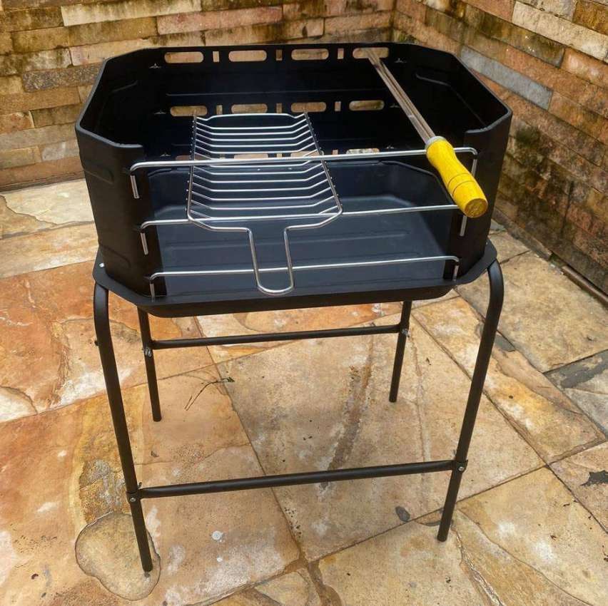 Churrasqueira Portátil Móvel Pro Tork Grill Machine Com Grelha + Espetos