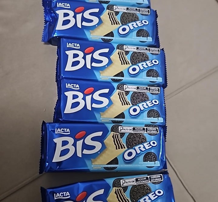 Wafer Oreo Cobertura Chocolate Branco Lacta Bis Pacote 100,8G