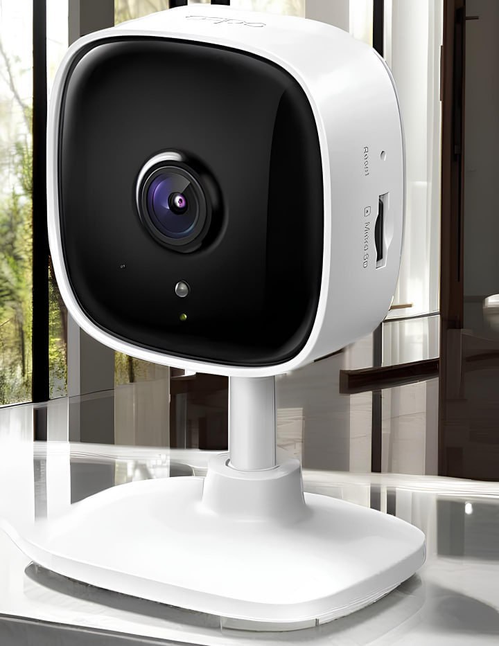 Camera de Segurança Wi-Fi, 1080p Full HD TP-Link Tapo C100, Visão Noturna, Audio de Duas Vias, Trabalha com Alexa, Detecção de Movimento, 512G de armazenagem, Armazenamento na Nuvem